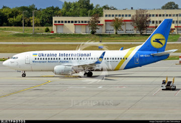 Boeing 737-300 - Ukraine International UR-GAH - decal BOA14406