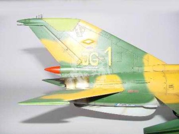 MIG-21 MF Trumpeter 02218 skala 1/32