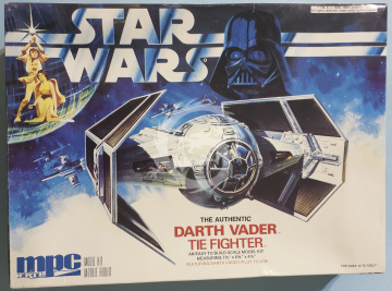 Darth Vader TIE Fighter MPC/Ertl 8916 - skala 1/36