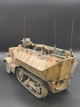 Leichter Schutzenpanzerwagen P-107 U-304(f) - KM Model  KM-72002 Wydruk 3D skala 1/72 