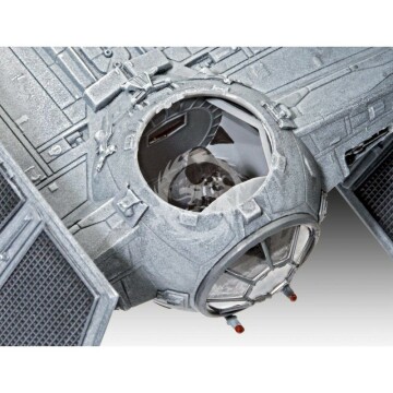 Model plastikowy Star Wars Darth Vader's TIE Fighter Master Series Revell 06881 1/72