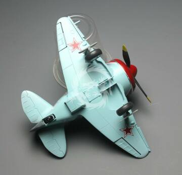 Model plastikowy WWII Soviet Air Forces Lavochkin La-7 Fighter Tiger Model TM-107 skala 1/Egg