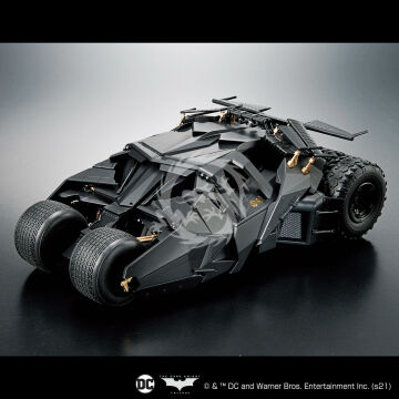 BATMOBILE Bandai 62184  (BATMAN BEGINS Ver.) Skala 1/35