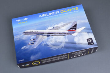 Airliner DC-8-33 Delta Air Lines Long Range Narrow body passenger airliner - X-scale  X144001 skala 1/144