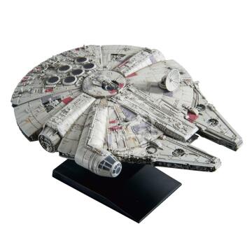 Millennium Falcon - Empire Strikes Back - Bandai 015 skala 1/350 Star Wars