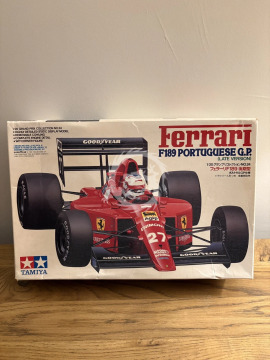 1989 Ferrari F189 Portugese G.P. (late version) - Tamiya 20024 skala 1/20