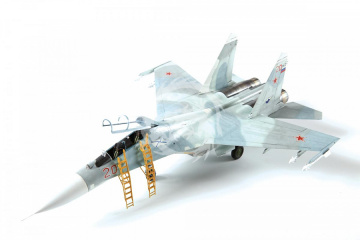 Su-27UB Flanker-C Zvezda 7294 skala 1/72