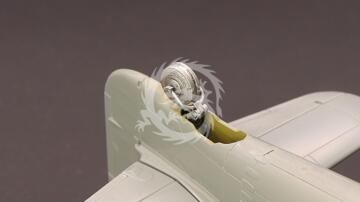 MDR48315 Metallic Details Koła i goleń podwozia ogonowego Hawker Typhoon 1/48