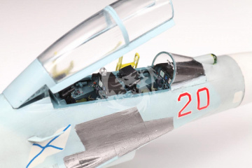 Su-27UB Flanker-C Zvezda 7294 skala 1/72