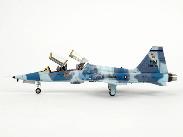 Model plastikowy AT-38B Talon 'LIFT Trainer' (Premium Edition Kit), Wolfpack WP10008 skala 1/48