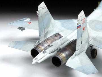 Su-27UB Flanker-C Zvezda 7294 skala 1/72
