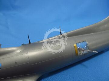 B-17 Exterior Metallic Details MDR4893 skala 1/48