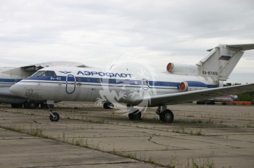 Jak-40 Yak-40 Aeroflot CLASSIC - Revaro RG-A058 1/144