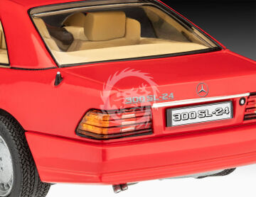 Mercedes-Benz 300 SL-24 Coupé (100 Years Mercedes - Revell 05615 skala 1/24