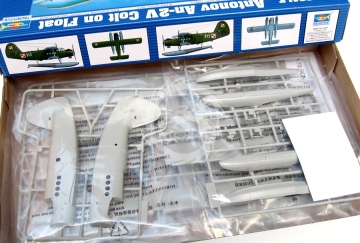 Antonov An-2V Colt on Float Trumpeter 01606 skala 1/72