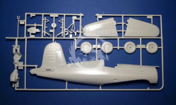 Model plastikowy Vought F4U-1A Corsair Revell 04781 skala 1/32