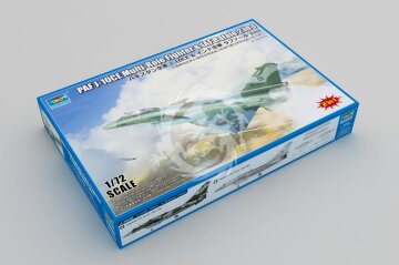 PAF J-10CE Multi-Role Fighter & IAF Rafale 2 in 1 - Trumpeter 01690 skala 1/72