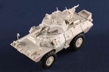  LAV-150 APC 90mm Mecar Gun - Trumpeter 07442 skala 1/72