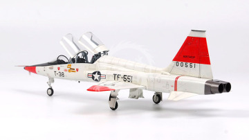 Model plastikowy T-38A Talon 'The White Rocket', Wolfpack WP10012 skala 1/48