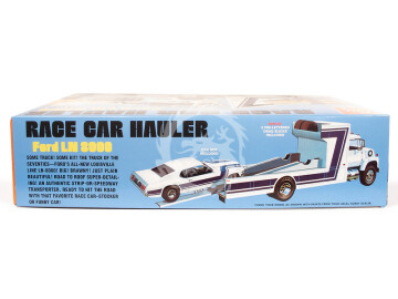 Ciężarówka Ford LN 8000 Race Car Hauler - AMT1316 skala 1/25