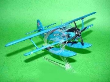 Antonov An-2V Colt on Float Trumpeter 01606 skala 1/72