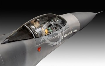 50th Anniversary F-16 Falcon Revell 03802 skala 1/32 