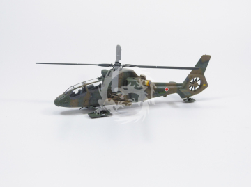 JGSDF Observation Helicopter OH-1 Ninja & Towing Tractor Set -  Aoshima 014356 skala 1:72