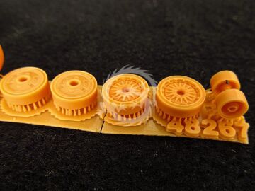 F-4 Phantom II (C/D/E/F/G). Wheels -  Metallic Details MDR48267 skala 1/48