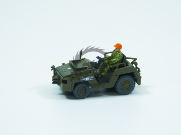 JGSDF Observation Helicopter OH-1 Ninja & Towing Tractor Set -  Aoshima 014356 skala 1:72