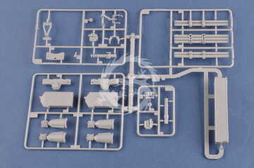 Model plastikowy UH-1 Huey B/C HobbyBoss 81807 skala 1/18