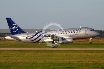 Sukhoi Superjet 100-95B - Aeroflot Sky Team Livery RA-89015 -  BOA44122