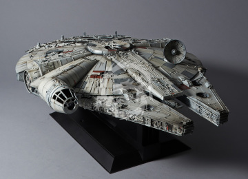 Falcon Millennium Perfect Grade Bandai 1/72 z LED Star Wars 01206