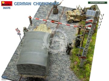 German Checkpoint. 3t Cargo Truck 3,6-36S & Kfz.1 Type 170VK w/ Feldgendarmerie - MiniArt 36075 skala 1:35
