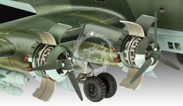 - Focke Wulf Fw 200 C-5/C-8 Condor Revell  03777 skala 1/72