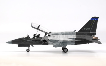 Model plastikowy T-50A Golden Eagle (T-X Program Prototype Aircraft) Wolfpack WP14810 skala 1/48