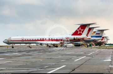 Tupolev Tu-134Sh Red Russian air force Revaro RG-А075  for Zvezda 1/144