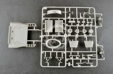 Model plastikowy German Battleship Gneisenau Trumpeter 03714 skala 1/200