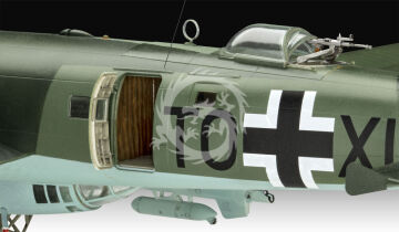 - Focke Wulf Fw 200 C-5/C-8 Condor Revell  03777 skala 1/72