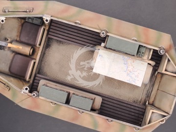 Leichter Schutzenpanzerwagen P-107 U-304(f) - Km Model KM-35002 skala 1/35 