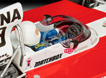 Surtees TS16/03 - Revell 07739 skala 1/32