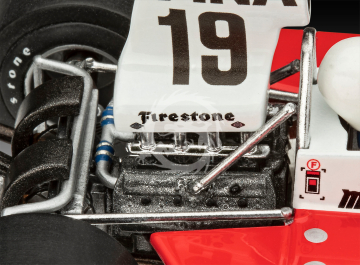 Surtees TS16/03 - Revell 07739 skala 1/32