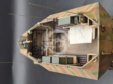 Leichter Schutzenpanzerwagen P-107 U-304(f) - Km Model KM-35002 skala 1/35 