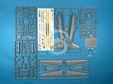 Fokker C-31A (Golden Knights) - A&A Models AAM 44106 skala 1:144