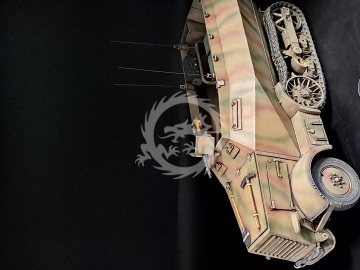 Leichter Schutzenpanzerwagen P-107 U-304(f) - Km Model KM-35002 skala 1/35 