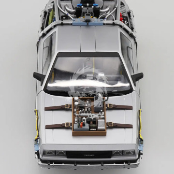 Time machine from Back to the Future Part III - Aoshima 064382 skala 1/24