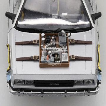 Time machine from Back to the Future Part III - Aoshima 064382 skala 1/24