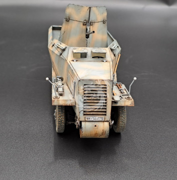 Schutzenpanzerwagen U304(f) mit 2 cm Flak 38-late version - Km Model 72009 skala 1/72