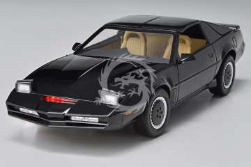 Knight Rider K.I.T.T. Season Four w/Scanner Voice Unit - Aoshima 065617 skala 1/24