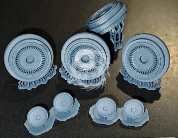 Vaz Lada 2103 wheels + decorative covers - Start43 St140 skala 1/24
