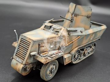 Schutzenpanzerwagen U304(f) mit 2 cm Flak 38-late version - Km Model 72009 skala 1/72